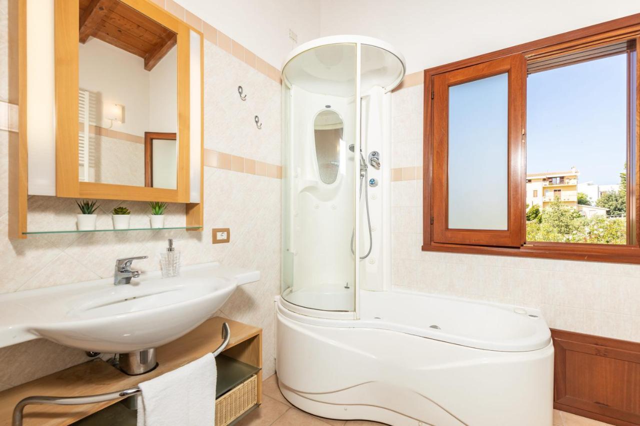 Casa Orfea Lejlighed Santa Maria Navarrese Eksteriør billede