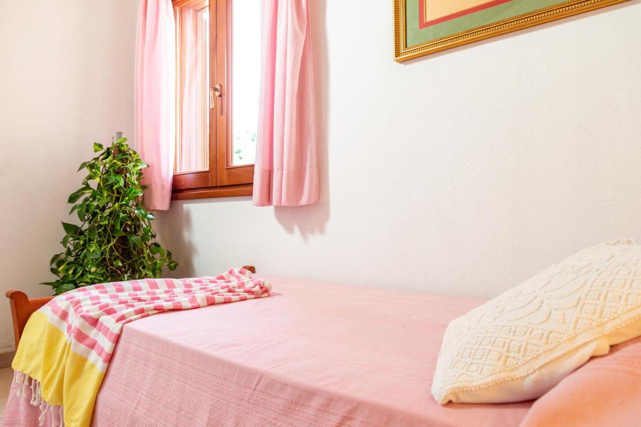 Casa Orfea Lejlighed Santa Maria Navarrese Eksteriør billede