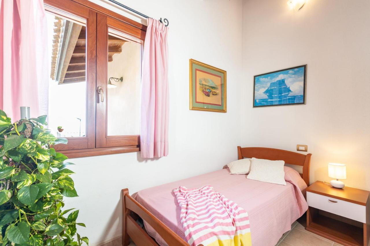 Casa Orfea Lejlighed Santa Maria Navarrese Eksteriør billede