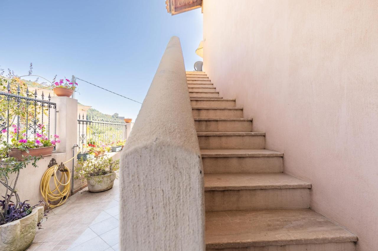 Casa Orfea Lejlighed Santa Maria Navarrese Eksteriør billede